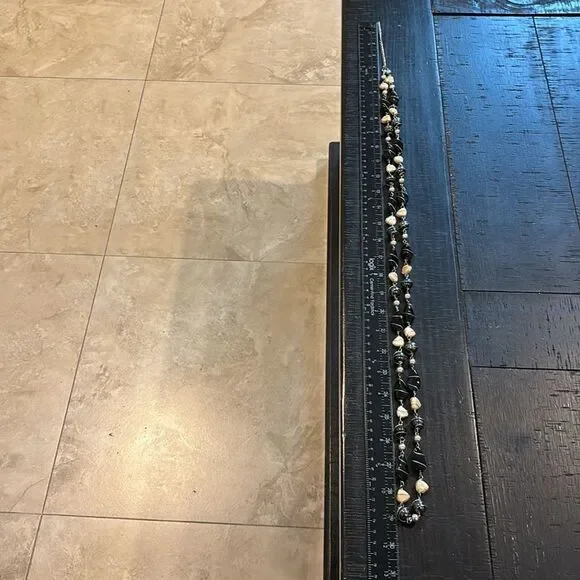 Vintage Caged Glass Bead Odd Shapes Long Black & Cream Silverstone Necklace​ - Picture 8 of 9